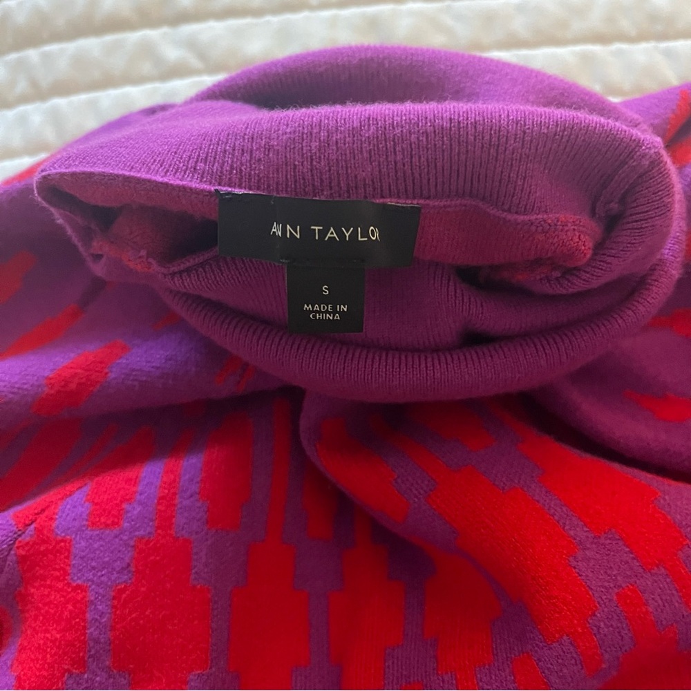 Ann Taylor Fair Isle Purple and Red Women's Turtleneck Sweater Size S - Picture 3 of 6